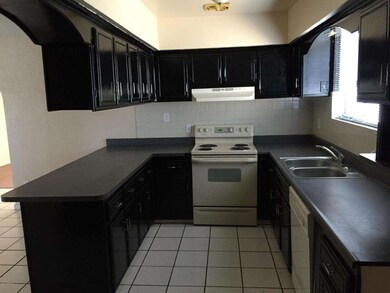 3018 N 43rd Ln, Phoenix, AZ 85031 - photo 5