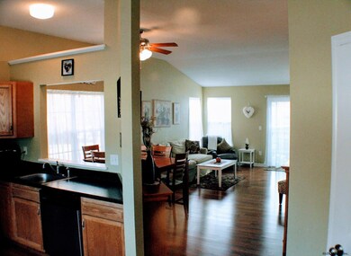 1 Stratton Cir, Troy, NY 12182 - photo 7