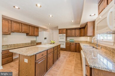 10374 Stansfield Rd, Laurel, MD 20723 - photo 5