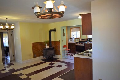 44 Jefferson St, Bethlehem, NH 03574 - photo 5