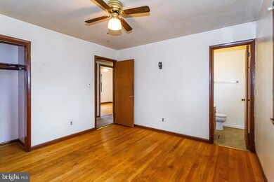 4435 Padgett Rd, White Plains, MD 20695 - photo 5