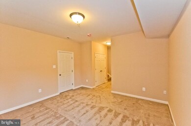8039 Gabriels Ct, Jessup, MD 20794 - photo 7