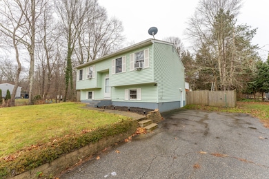 13 Beechwood Blvd, Plainfield, CT 06374 - photo 3