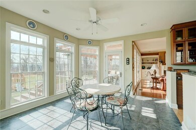 6338 Sweetbriar Ln, Zionsville, PA 18092 - photo 7