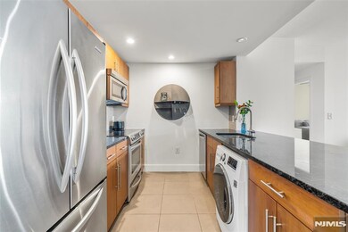 88 Morgan Condominiums unit 4107, Jersey City, NJ 07302 - photo 5