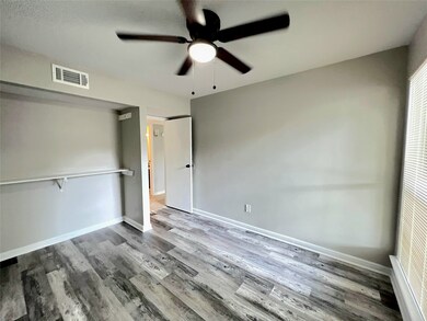 7200 T C Jester Blvd unit 25, Houston, TX 77088 - photo 6
