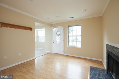 14302 Dover Ct, Laurel, MD 20707 - photo 4