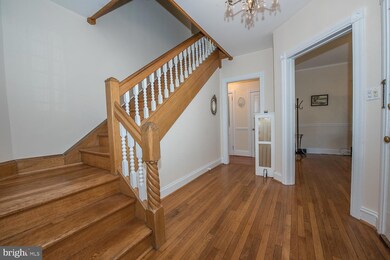 418 Oak Ln, Wayne, PA 19087 - photo 2