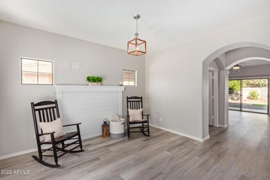 534 E Bartlett Way, Chandler, AZ 85249 - photo 4