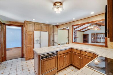 1449 Doebler Dr, North Tonawanda, NY 14120 - photo 3