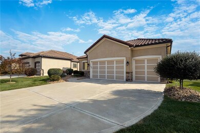 1213 SW Neelie Ln, Lees Summit, MO 64082 - photo 2