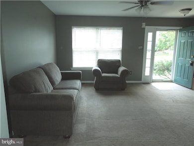 114 Arden Ct, Harleysville, PA 19438 - photo 4