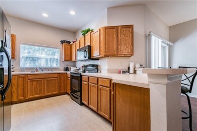 1035 Andrew Aviles Cir, Tampa, FL 33619 - photo 4