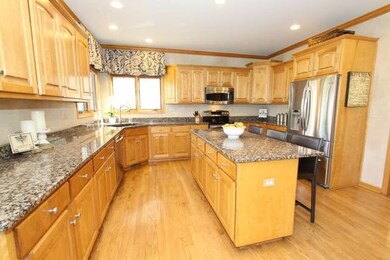 277 N Highland Ave, Elmhurst, IL 60126 - photo 7