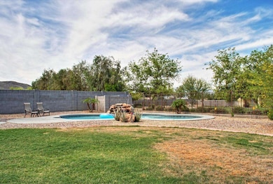 BACKYARD OASIS WITH POOL AND MTN VIEWS (