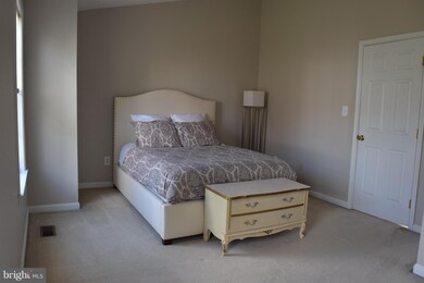 13852 Laura Ratcliff Ct, Centreville, VA 20121 - photo 3