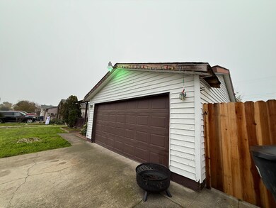 1030 Arrowhead Ave, Rio Linda, CA 95673 - photo 4