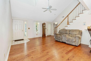 5-LivingRoom
