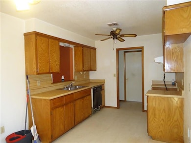 12 Donna Ln, Shawnee, OK 74801 - photo 5