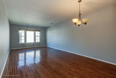 65 County Rd Clifford NJ 07721-large-005