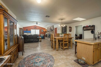 4-web-or-mls-Snappin Homes (Crossley1030