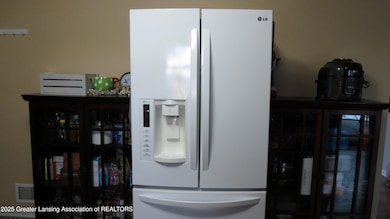 2327 W Taft Rd, Saint Johns, MI 48879 - photo 2