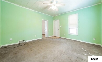 1025 Clinton St, Lincoln, IL 62656 - photo 3