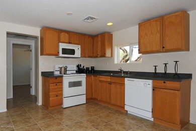 006_Kitchen