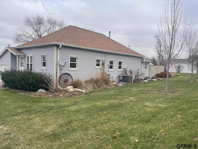 305 Carnes Ave, Pender, NE 68047 - photo 2