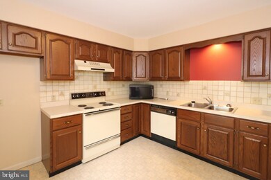 32 Ashlea Village, New Holland, PA 17557 - photo 4