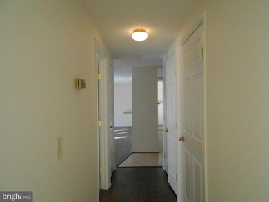 17060 Capri Ln unit D102, Dumfries, VA 22026 - photo 6