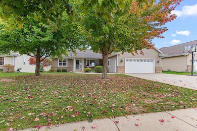 744 Ojibwe Path, Kewaskum, WI 53040 - photo 4