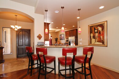Kitchen with Breakfast Bar