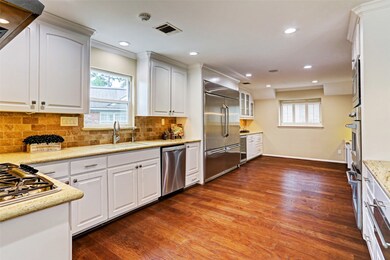 12111 Mossycup Dr, Houston, TX 77024 - photo 4