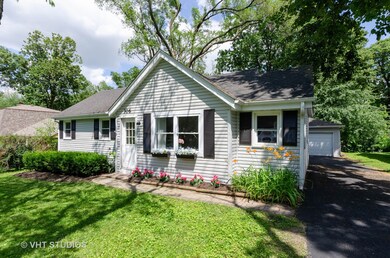 306 Oakleaf Rd, Lake In the Hills, IL 60156 - photo 5