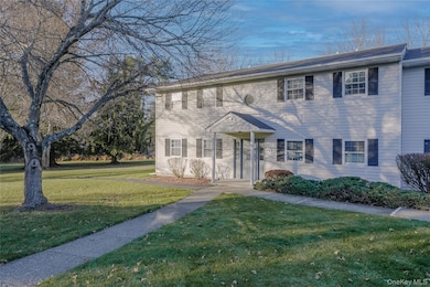 3 Locust Ct unit D, Fishkill, NY 12524 - photo 2