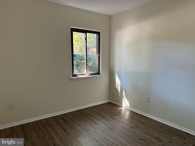 22 Maplewood Ct, West Deptford, NJ 08066 - photo 5