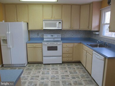 7035 Bensville Rd, White Plains, MD 20695 - photo 2