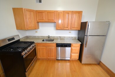 4844 N Bell Ave unit 3, Chicago, IL 60625 - photo 2