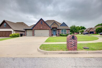 Full brick home with brick mailbox.