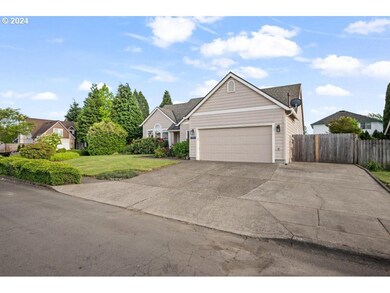 581 SE 9th Ave, Canby, OR 97013 - photo 4