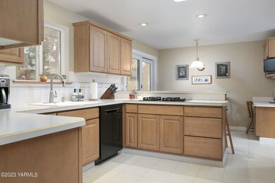 18-web-or-mls-Martin_231228_Appleview_Ya