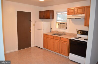 23504 S Patuxent Beach Rd, California, MD 20619 - photo 2