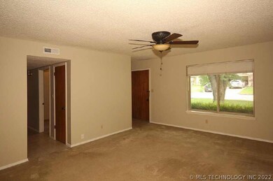 118 W 9th Place S, Claremore, OK 74017 - photo 3