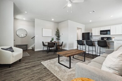 520 Powell Dr, Leander, TX 78641 - photo 7