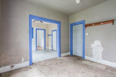 106 Gillespie St, San Antonio, TX 78212 - photo 4