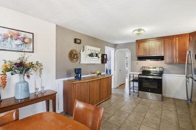 35 Yale St, South Hadley, MA 01075 - photo 7