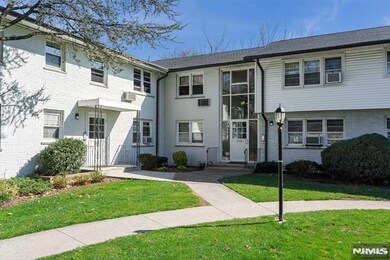 15-17 Plaza Rd unit C, Fair Lawn, NJ 07410 - photo 4