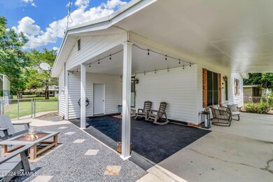 2-web-or-mls-131 Felicite St-3
