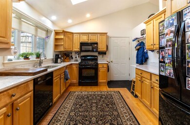 4 Kielty Dr, Newmarket, NH 03857 - photo 6